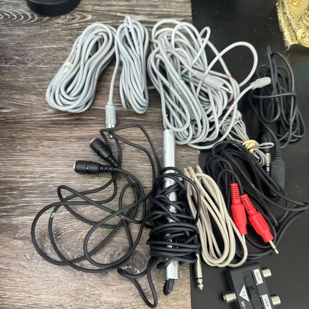 Vintage Sony CCD-V110 Video8 PRO Camcorder Kit For PartsRepair/Battery/Chargers